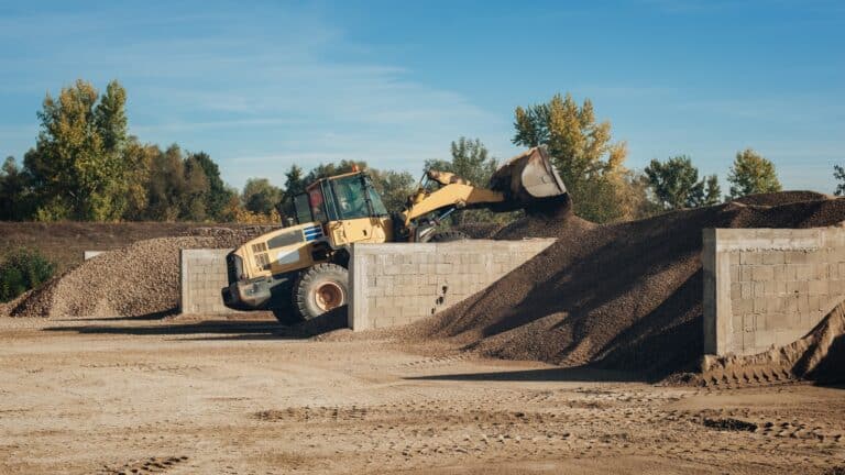 What’s the Difference Between Asphalt, Aggregate, and Fill Materials?